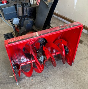 lot 17 image: MTD Yard Machines 826 2-Stage Single Hand Operation Controlled Snowblower
