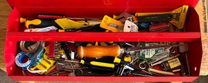 lot 175 image: Husky Metal Toolbox with Tools