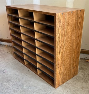lot 184 image: Vintage Sorting Shelf