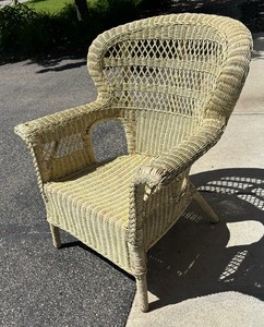 lot 188 image: Vintage Wicker Chair
