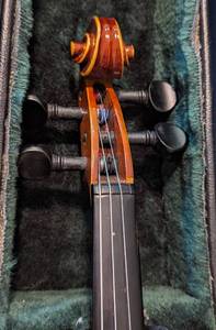 lot 148 image: Maple Leaf Wei Yin Student Violin