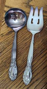 lot 158 image: Oneida Stainless Flatware Set