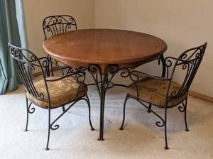 lot 96 image: Round Wood Dining Table