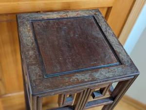 lot 88 image: Vintage Asian Style Decorative Wood Stand