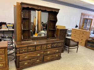 Dresser with Mirrored Top