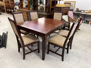 Dining Table with Self Enclosed Leaf & 6 Chairs - Nice