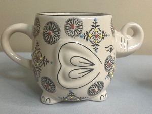 lot 35 image: Pair of Super Cute Hand Painted Elephant Mugs
