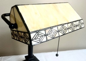 lot 50 image: 17 Student Desk Lamp