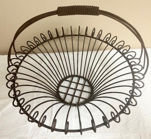 lot 52 image: Vintage Wrought Iron Fruit Basket