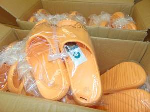 12 Pack Lot Robbie Slide Sandals - Orange - Wild Fable - Womens Size 9