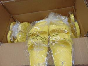 6 pack Neida EVA Two Band Slide Sandals - Shade & Shore Yellow Size 9