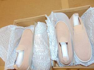 2 Pair Steve Madden Womens Size 8.5 Pink Beale Slip On Sneakers