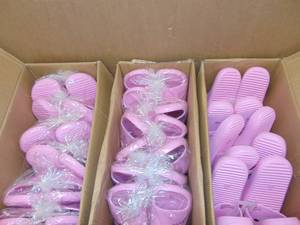 18 Pack Lot Robbie Slide Sandals - Pink - Wild Fable - Womens Size 9