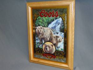 lot 16 image: Coors Nature Series Mirror #6 Grizzley Bear