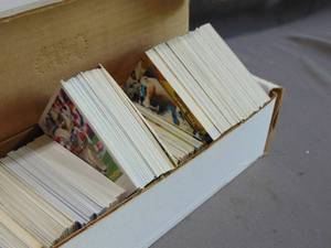 lot 35 image: Mixed Lot of Assorted Sports Cards