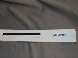 lot 58 image: 16 LED Light