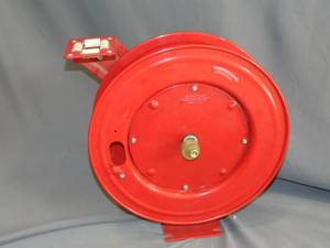lot 61 image: Air Hose Retractable Reel Drum