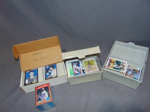 lot 74 image: Mixed Lot of Assorted Sports Cards