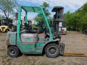1999 Mitsubishi FG25B LP Forklift