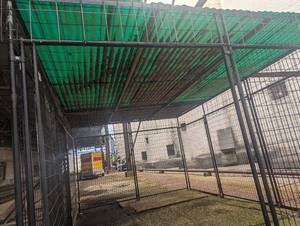 Lucky Dog Kennel - 10 L x 15 W x 7 H - Solid Roof Enclosure
