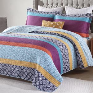 lot 107 image: 3 PCS PANGUSHAN Cotton Quilt Set King Size, Boho Elegant Bedspread Quilt Bedding Set