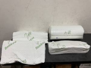 lot 211 image: 7 PCS Bed Wedge Pillow Set