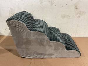lot 170 image: Dog Stairs for High Beds, 4-Step Pet Stairs for Small Dogs and Cats High Density Foam Dog Stairs