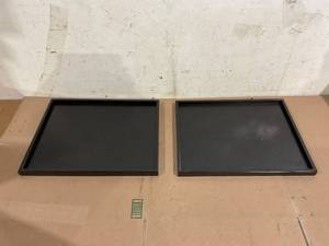 lot 187 image: LOT OF 2 Food Trays