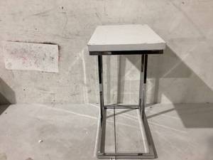 lot 468 image: LOT OF 2 Monarch Specialties C End Table. 20x12x24