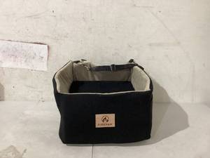 lot 516 image: PAWBOSE Memory Foam Booster Dog Car Seat. 20x20x12