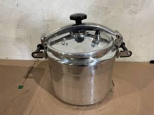 lot 267 image: BreeRainz 26 Quart Clamp On Pressure Cooker, Aluminum Pressure Cooker wUltra Safe Clamp Bar Locking System