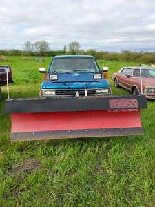 lot 3 image: 1992 Chevrolet K1500 Pickup with Boss Plow