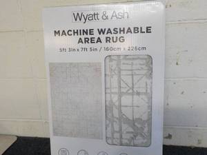 Wyatt and Ash 5 ft 3 x 7 ft 5 Washable Rug
