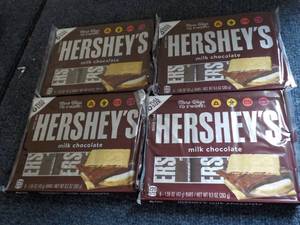 4 x 6 packs Hersheys Full Size Candy Bars