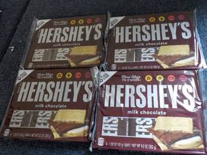 4 x 6 packs Hersheys Full Size Candy Bars