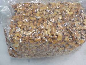 12 12 lb. Bag Honey Roasted Cashews Halves and Pieces