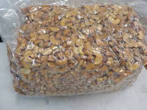 12 12 lb. Bag Honey Roasted Cashews Halves and Pieces
