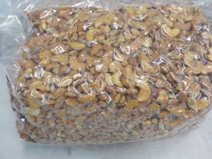 12 12 lb. Bag Honey Roasted Cashews Halves and Pieces