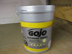 GOJO Scrubbing Towels - 72 total...