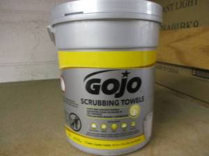 GOJO Scrubbing Towels - 72 total...