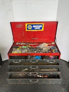 lot 4 image: Proto Professional Tool Box including a nice selection of tools, some of which are vintage. 7 drawers and a pop up lid