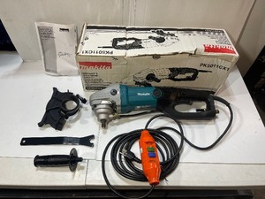 lot 3 image: Makita 5Angle Sander, PK5011CX1