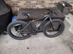 lot 113 image: Northrock XC00 Fat Tire Mountain Bike, All-aluminum Alloy Press Formed Frame, 7-speed