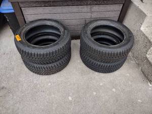 lot 114 image: (4) Bridgestone Blizzak WS90 Winter Tires, tubeless radial