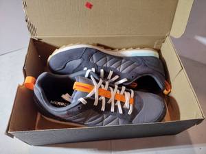 lot 139 image: Merrill Mens Alpine Sneaker J116699 Size 11.5 M