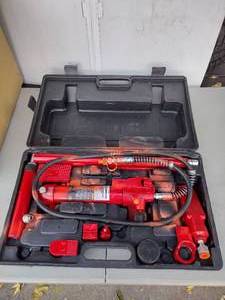 lot 222 image: Strongway 4-ton hydraulic portable ram auto body repair kit 46272