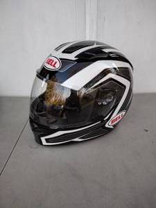 lot 231 image: Bell Helmet ECE 22.05 certified