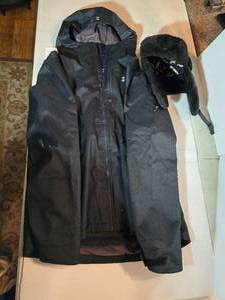 lot 257 image: Under Armour Storm Mens XL Coat Tenacious Ergodyne work gear winter hat