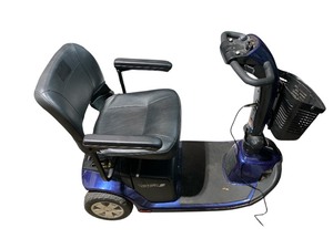 lot 278 image: Pride Mobility Scooter