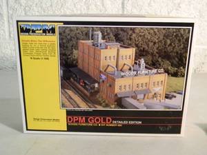 lot 7 image: DESIGN PRESERVATION MODELS N SCALE DPM GOLD EDITION WOODS FURNITURE CO. #660 - IN BOX - FANTASTIC PIECE - SEE PICTURES